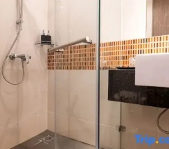 Двухместный номер Deluxe с балконом и с видом на бассейн (двуспальная кровать) в Отель Citrus Patong Hotel by Compass Hospitality