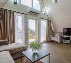 Семейный коттедж с балконом в Сопка