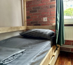 Кровать в 1-местном общем женском номере в Greenwall