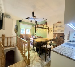 Дом улучшенный в У китайской беседки