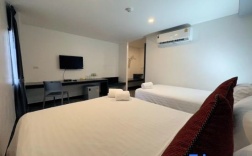 Трёхместный номер Standard в 14 Sathorn hotel