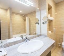 Двухместный полулюкс (двуспальная кровать) в Solutel