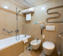 Номер люкс в Radisson Slavyanskaya Hotel Moscow