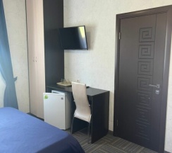 Трехместный стандарт с выходом на общую террасу в Golden Kids