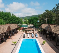 Двухкомнатный 4х местный семейный в Лотос