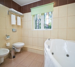 КОТТЕДЖ ПРИМРОЗ ПРИБРЕЖНЫЙ (Primrose Riverside) в Бухта Коприно