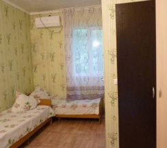 Четырёхместный Стандарт вид в сад в Диана