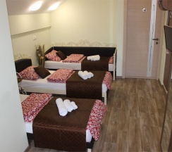 Стандартный трехместный номер в Сакура