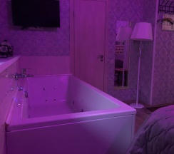 Улучшенный номер с джакузи в Каталея