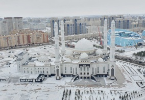Апартаменты Апартаменты 19эт. 2х комн.кв с шикарным видом на Мечеть Хазрет Султан в Астане