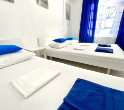 Трёхместный номер Standard в Арт-отельчик