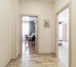 Апартаменты улучшенные Октябрьская 181/2 в Gallery Apartments (Гэлари Апартментс)