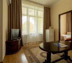 СЕМЕЙНЫЙ (3-Х КОМНАТНЫЙ НОМЕР) в Чайка