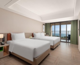 Четырёхместный люкс c 1 комнатой с видом на море в Holiday Inn Resort Sanya Bay by IHG