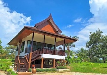 Вилла с видом на сад в ThaiLife Wellness and Meditation Resort