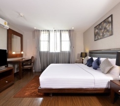 Люкс Grand с балконом в Grand Asoke Suites Boutique Residence