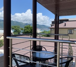 Комфортный номер с балконом в Изабелла