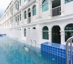 Двухместный номер Deluxe двуспальная кровать в Modern Living Hotel