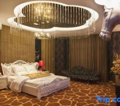 Номер Luxury в Yiyue Express Hotel