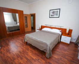 Апартаменты с 3 комнатами в Ardager Residence