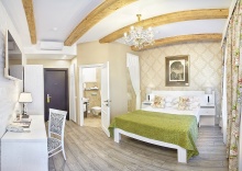 Стандартный номер в Rossi Boutique Hotel & SPA