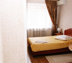 Стандартный номер с одной двуспальной кроватью в Алмаз