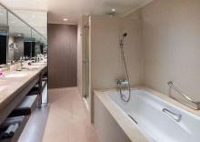 Двухместный номер Standard в Crowne Plaza Bangkok Lumpini Park, an IHG Hotel