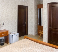 Двухместный улучшеный номер с двухспальной кроватью №4 в На Всполье