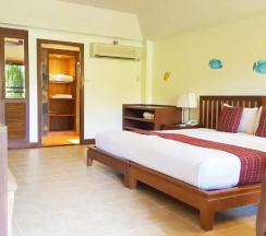 Двухместный номер Deluxe двуспальная кровать в Birds and Bees Resort