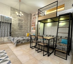 [1] Студия с патио и отдельным входом в Loft
