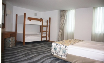 Семейный люкс в Regna Hotel