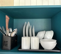 Двухместный Дом с террасой На берегу реки возле пирса с видом на реку двуспальная кровать в Semvoda