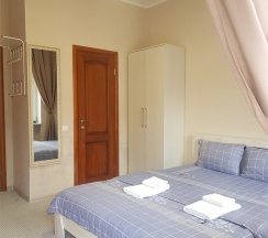 Улучшенный четырёхместный номер  с балконом в Maziiz hotel Zelenogradsk