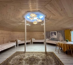 Пятиместный номер Standard с красивым видом из окна в Саянский Марал Аршан