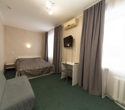 Номер улучшенный полулюкс с 1 двуспальной кроватью в Москва