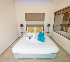 Вилла с 2 комнатами с балконом в Tropicana Pool Villa