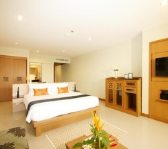 Двухместный номер Deluxe с видом на океан двуспальная кровать в The Heritage Pattaya Beach Resort
