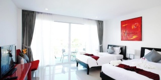 Равай: Отель One World One Home Naiharn Hotel