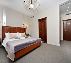 Улучшенный номер в Design Hotel Senator
