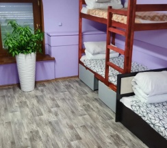 Кровать в общем номере (женский номер) в Lv.hostel