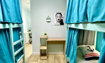 Мужской восьмиместный номер в Compass