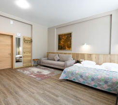 «У скалы» Дабл Плюс в Лесная сказка