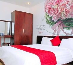 Двухместный номер Deluxe двуспальная кровать в The Carnation Hotel Da Nang