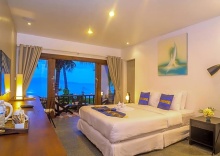 Двухместный номер Superior beachfront двуспальная кровать в Baan Bophut Beach Hotel Samui