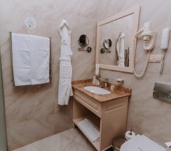 Двухместный номер Стандарт с видом на город двуспальная кровать в Grand hotel Anapa