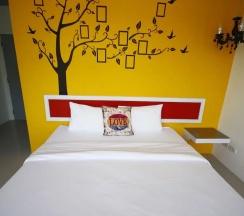 Двухместный семейный номер Standard с видом на горы двуспальная кровать в Slowlife Beach - Hostel