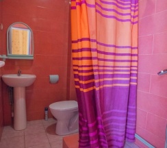 Трёхместный номер Superior с балконом в Mari