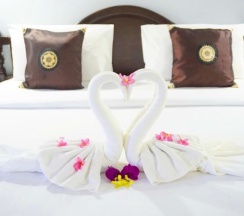 Двухместный номер Standard с видом на бассейн двуспальная кровать в Lamai Inn 99 Bungalows