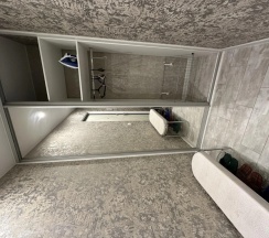 Апартаменты c 1 комнатой с балконом в Fresh Room на улице Маршала Устинова 3