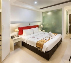 Двухместный номер Superior (двуспальная кровать) в Armoni Patong Beach Hotel